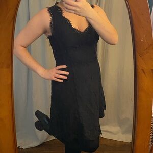 Joie- black caviar all over lace sleeveless v-neck mini dress (M)